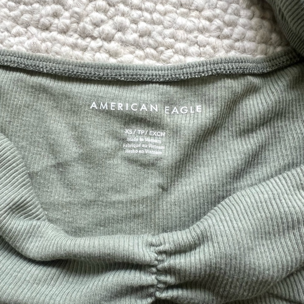 American Eagle Sage green cropped Tee size XS - Picture 5 of 5